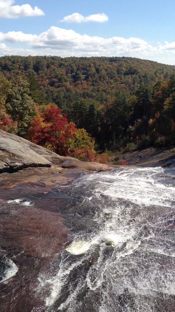 Lake Toxaway - Toxaway Falls - Video (2)
