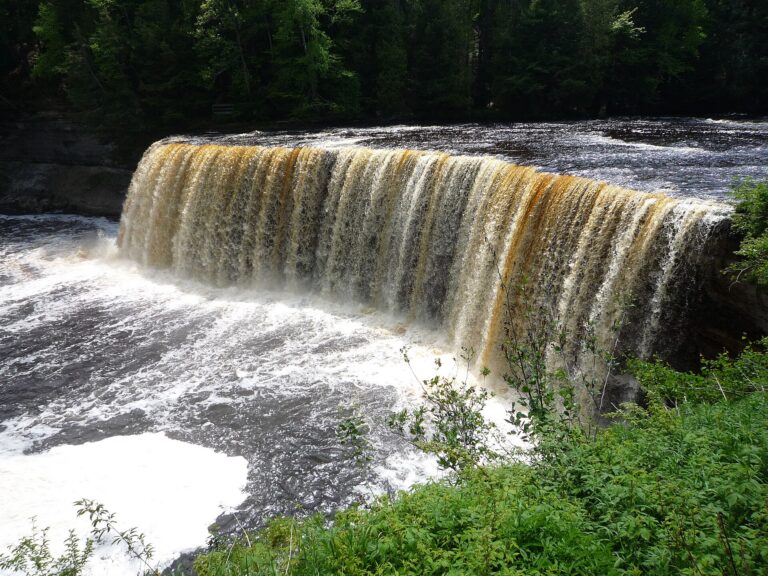 Upper Tahquamenon Falls