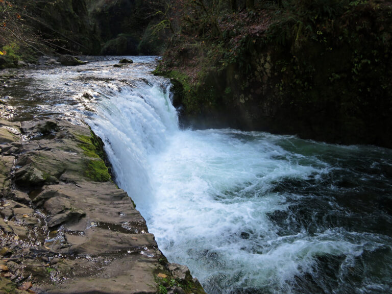 Lower Punch Bowl Falls at Eagle Creek in Oregon