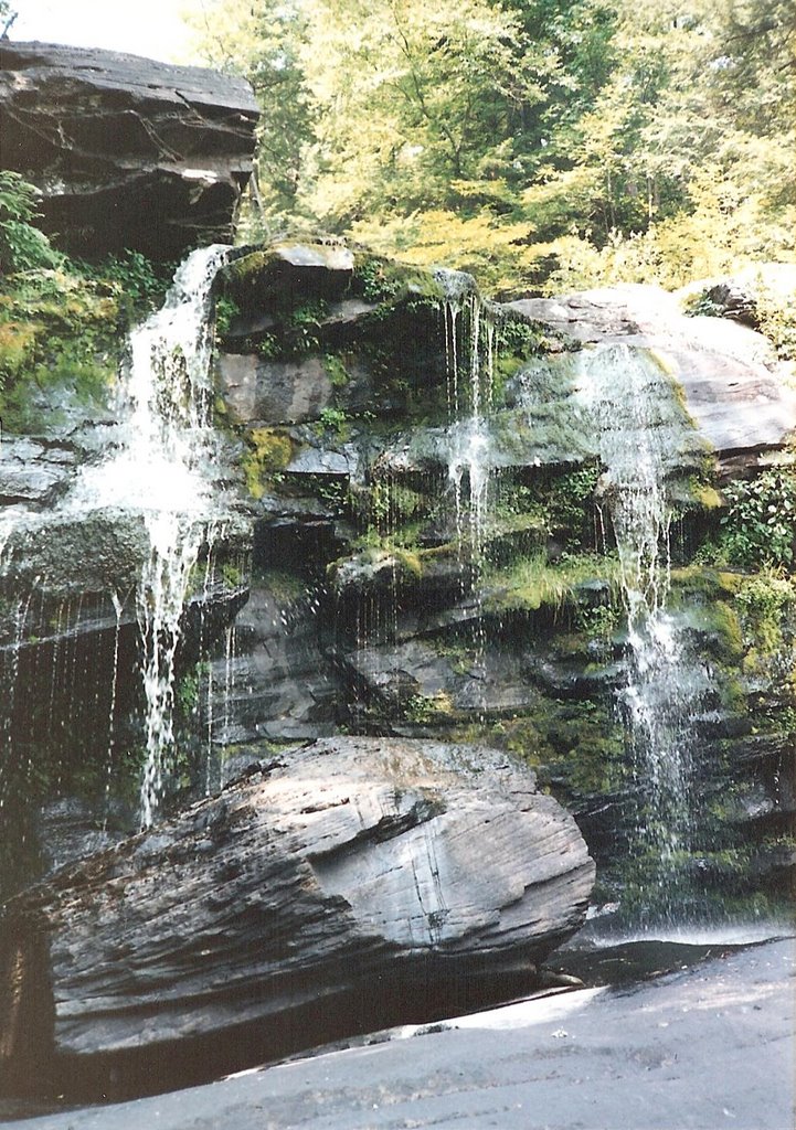 Hanging Rock Falls