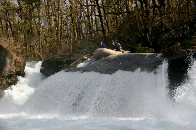 Oregon Rafting Team Horseshoe Falls