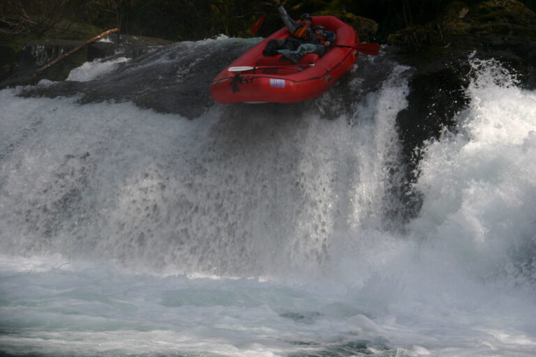 Oregon Rafting Team Horseshoe Falls
