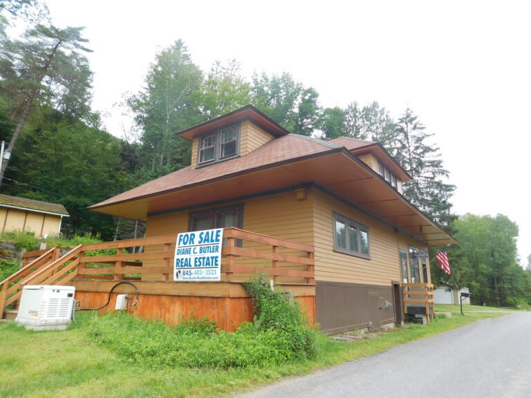 Cooks Falls Station