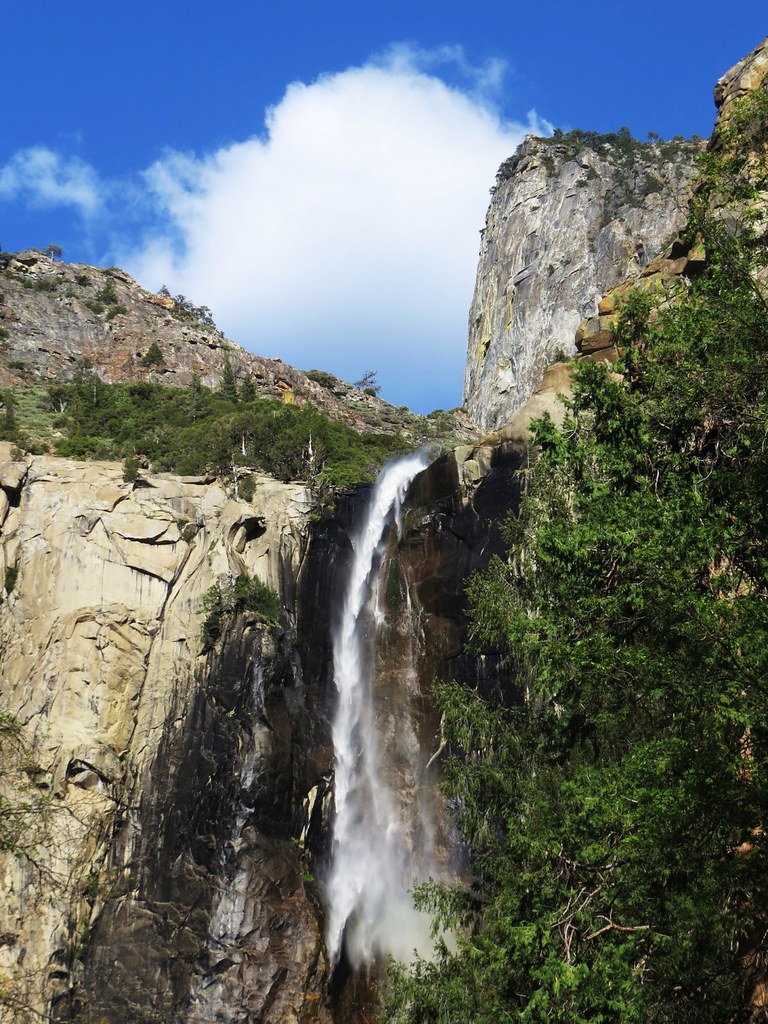 Bridalveil Falls, California