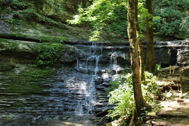 Jackson Falls, Tennessee