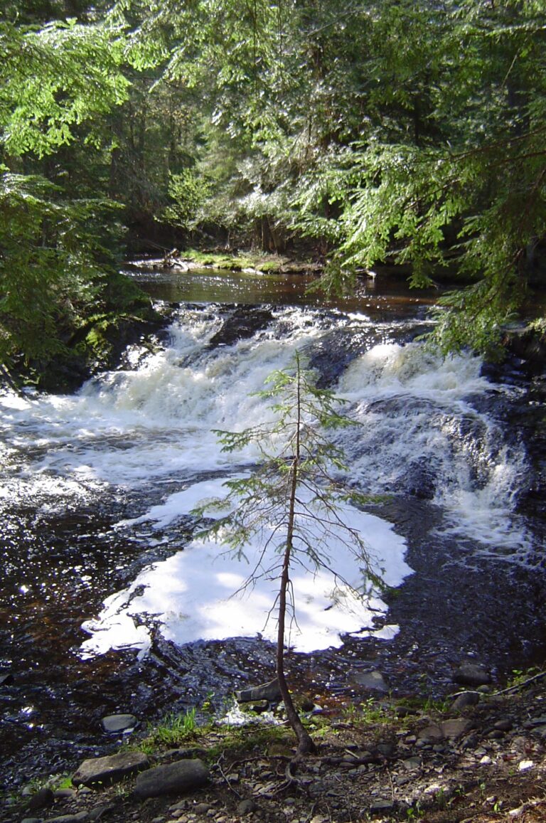 File:Jumbo Falls - panoramio.jpg