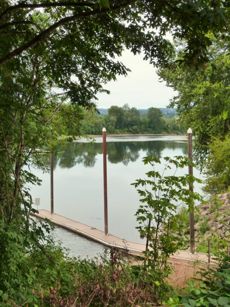 File:Keizer Rapids Park dock - Keizer Oregon.jpg