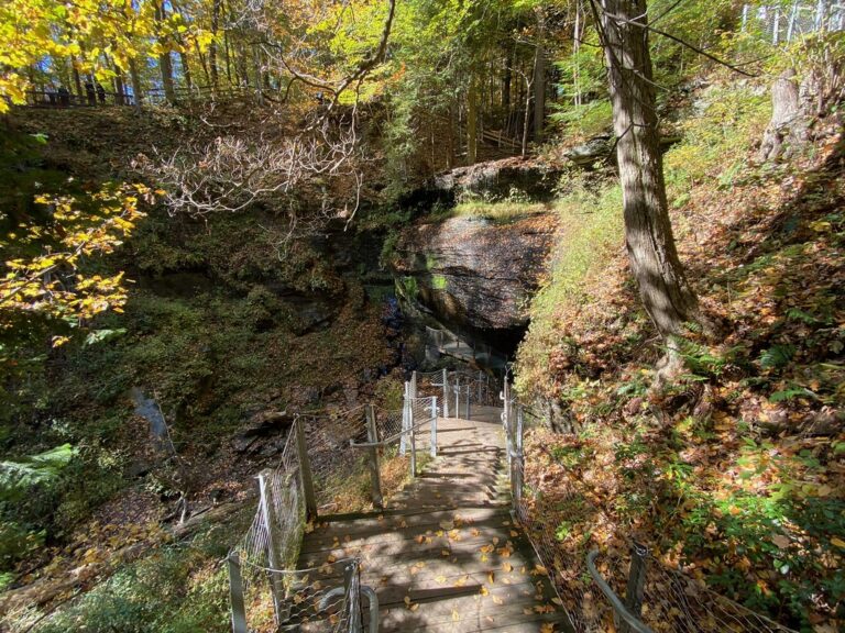 Low water flow of Buttermilk Falls
