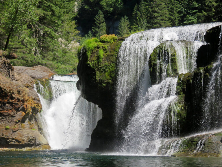 Lower Lewis River Falls in Washington Lower Lewis River Falls in Washington