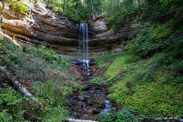 Munising Falls, Michigan (54027957964)
