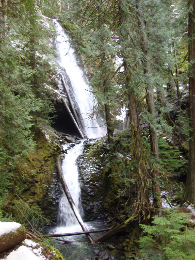 Murhut Falls