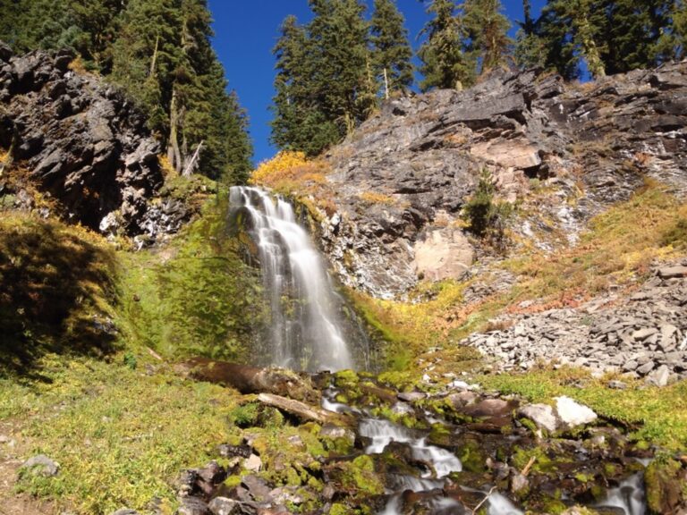 Plaikni Falls Trail