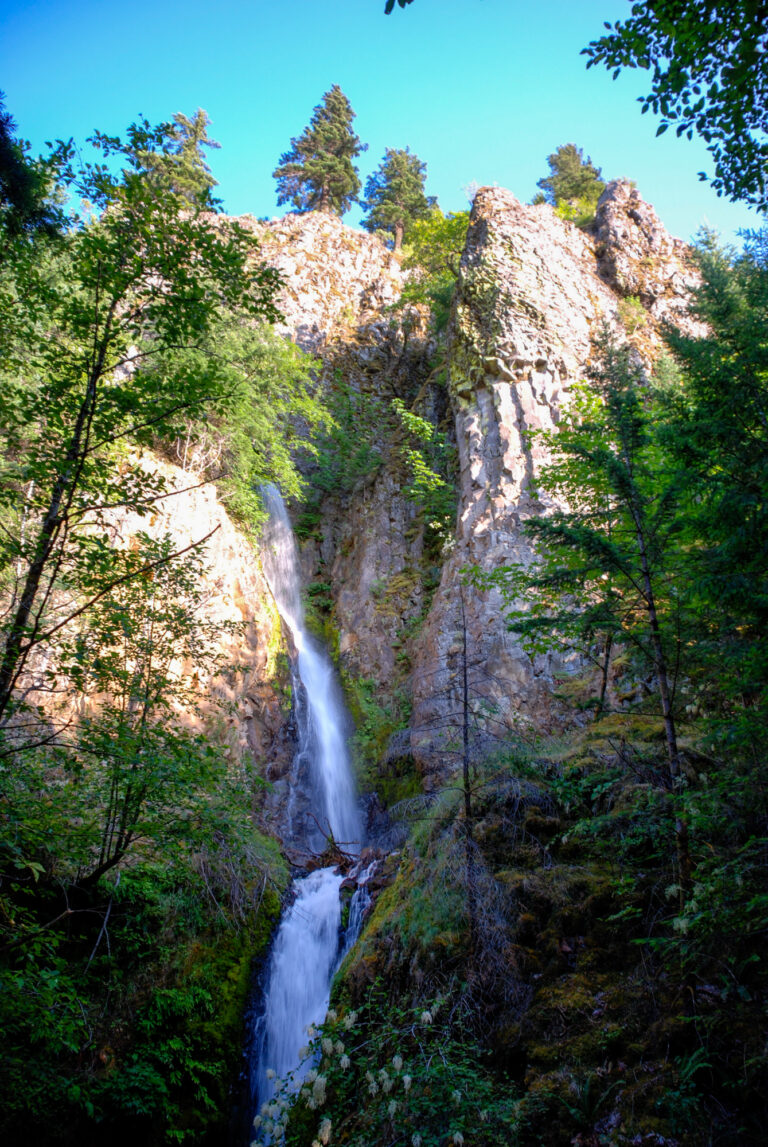 Hole-In-The-Wall Falls Hole-In-The-Wall Falls